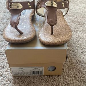 Girls Michael Kors sandals with buckle closure at ankles, rubber soles. (Size 8)